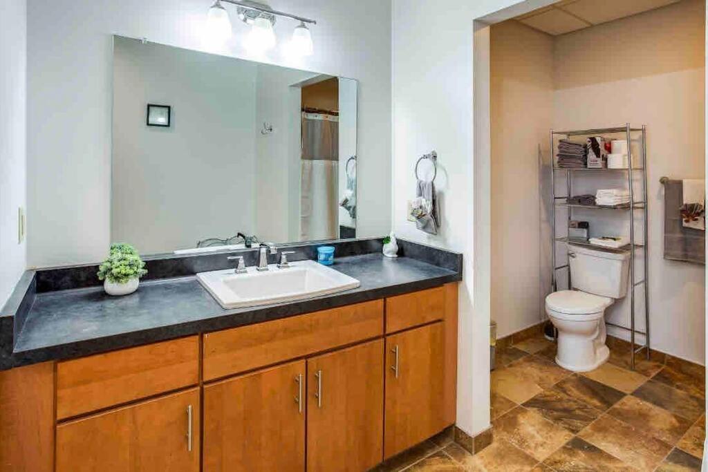 Ny Style Centric Loft With King Bed By Park Av. Apartment Rochester Exterior photo